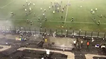 Tragedie la un meci de fotbal! Un fan a murit şi alţi trei au fost răniţi