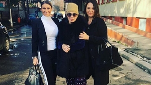 Gestul neaşteptat făcut de Ionela Prodan în prima zi după ce a fost externată! Fiicele sale au avut lacrimi în ochi: "Viaţa i-a dat şi alte şanse". Ce decizie a luat în legătură cu cariera sa