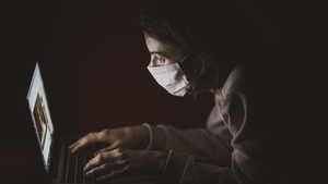Avocatul Poporului sare în ajutorul bolnavilor de COVID-19. Indemnizaţia pentru incapacitatea de muncă trebuie să fie plătită 100%