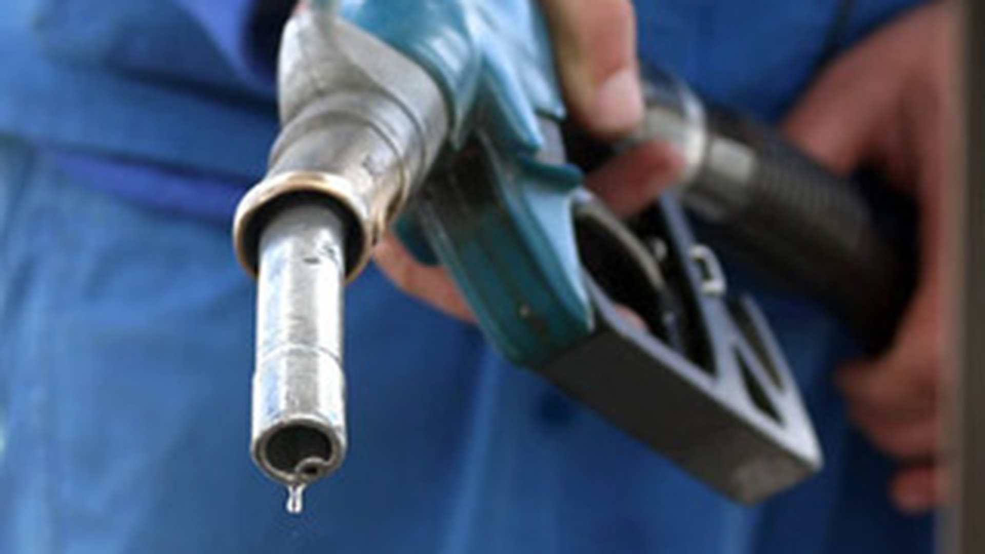 Se ieftinesc benzina si motorina! Calculeaza ce economii substantiale poti sa faci la un plin!
