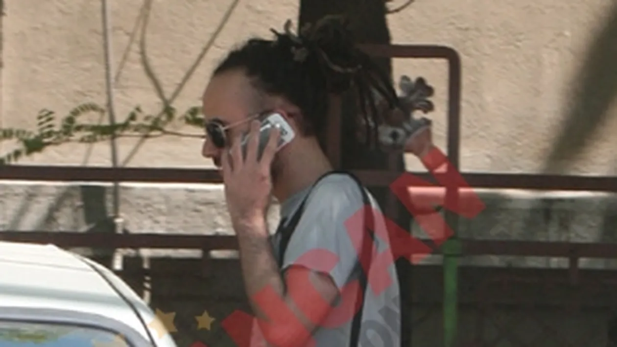 Matteo, parasit de iubita! Impreuna doar la... telefon