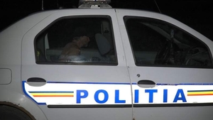 Crimă îngrozitoare în județul Botoșani! O mamă a fost ucisă de propriul fiu. Ce a făcut cu trupul femeii după ce a înjunghiat-o mortal