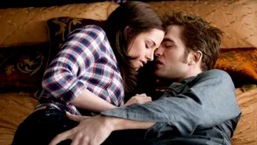 Ce urat! I-au umblat la fese lui Robert Pattinson pentru Twilight!