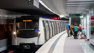 Scene dramatice la stația Eroii Revoluției! O femeie de 40 de ani s-a aruncat în fața metroului