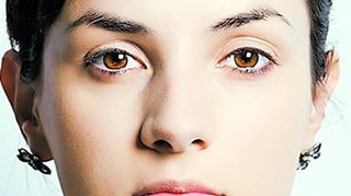 Make-up artistii de top te invata. Cum sa-ti faci singura un machiaj de efect