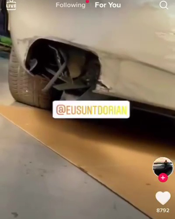 A vrut să fie "zmeu" cu-n Rolls Royce Phantom, dar i-a provocat daune de 100k €