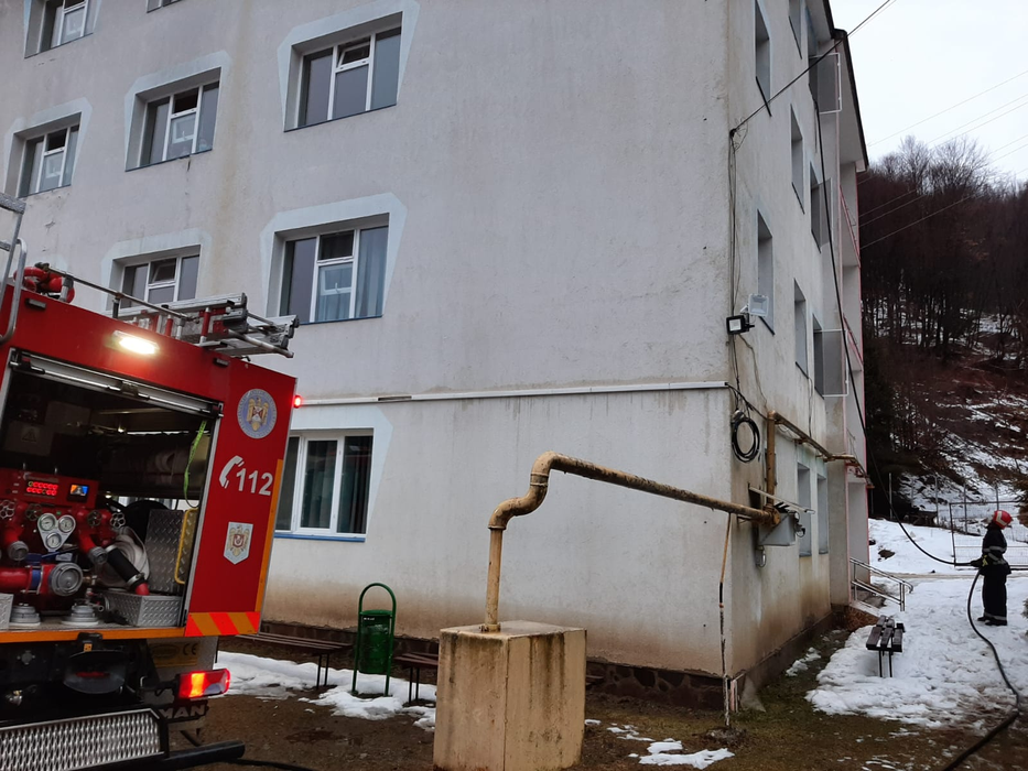 Incendiu la Spitalul de Psihiatrie din Cavnic. 71 de persoane au fost evacuate