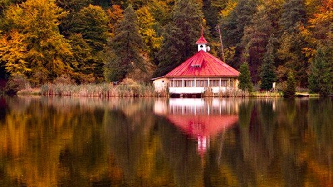 Stațiunea montană din România care i-a captivat pe turiștii din Ungaria. Este de o frumusețe răpitoare