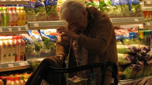 Alimentele de bază devin tot mai scumpe, dar politicienii sunt tot mai optimiști. Petre Daea: „Prețurile n-au crescut la ulei și pâine”