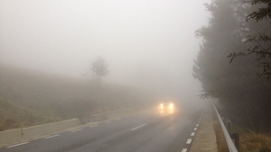 Cod galben de burniţă şi vreme rea, până la ora 15:00!