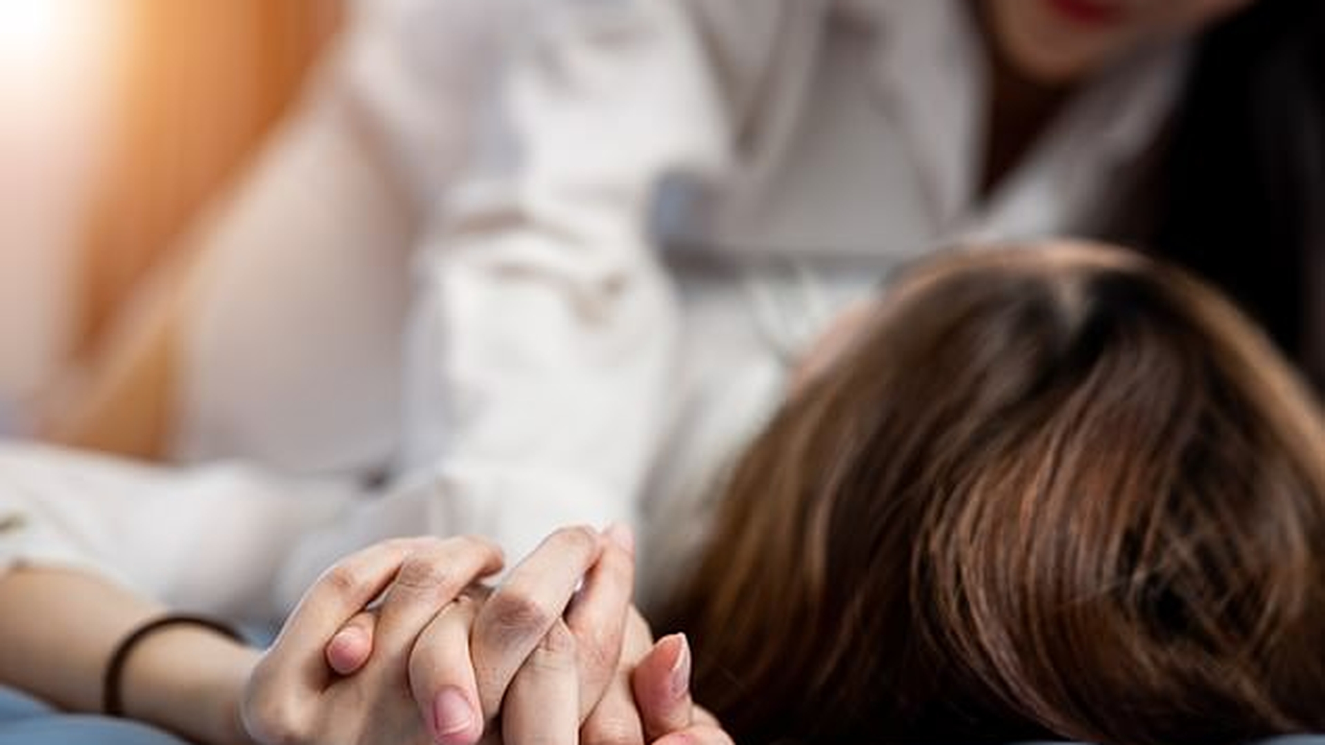 20 de ani de închisoare pentru o profesoară care a întreținut relații intime cu două studente minore