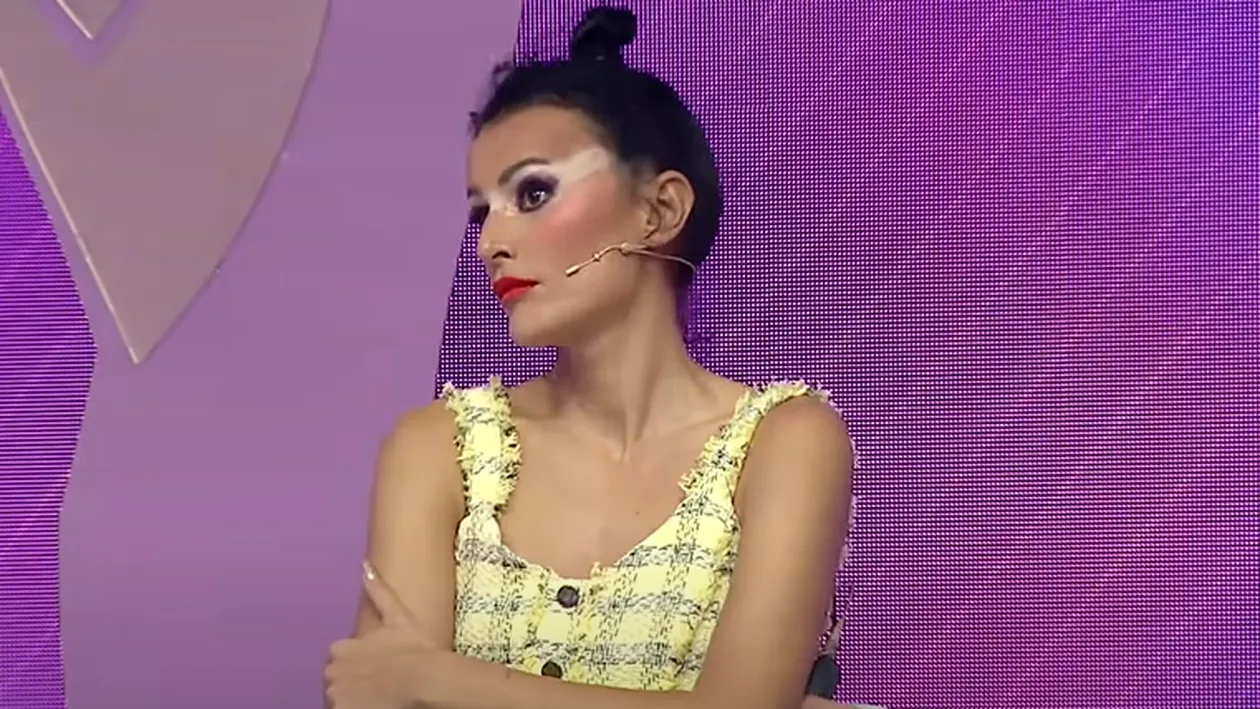 Anda Adam şi Ruxi, replici dure. Ce şi-au spus cele două concurente la Bravo, ai stil