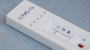 Pericolul nu a trecut! Specialiștii avertizează: Trebuie să fim pregătiți pentru al doilea val de pandemiei