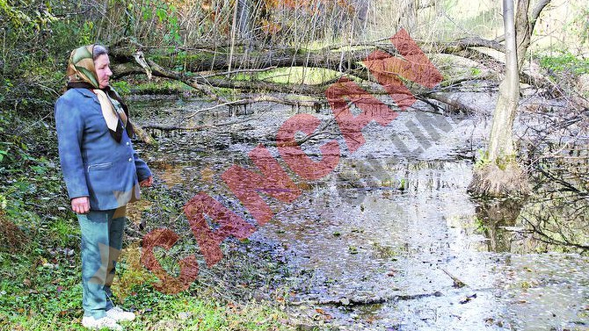 Ingroziti de "lacul fara fund"