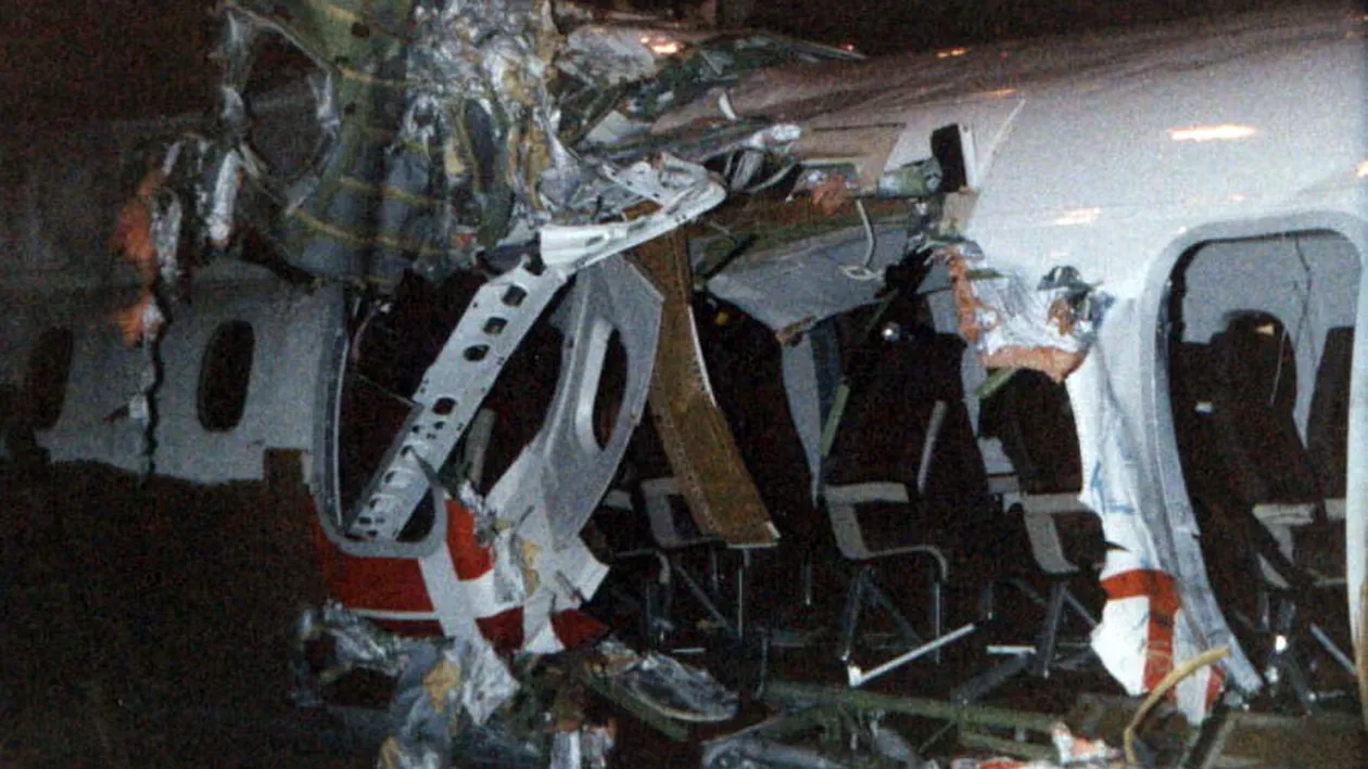 Un avion de pasageri furat de pe un aeroport din SUA s-a prăbuşit în timp ce era interceptat