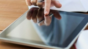 Ea este învățătoarea din Mehedinți care a adus tablete pentru toți elevii din clasă: ”Lucrurile s-au legat puțin!”