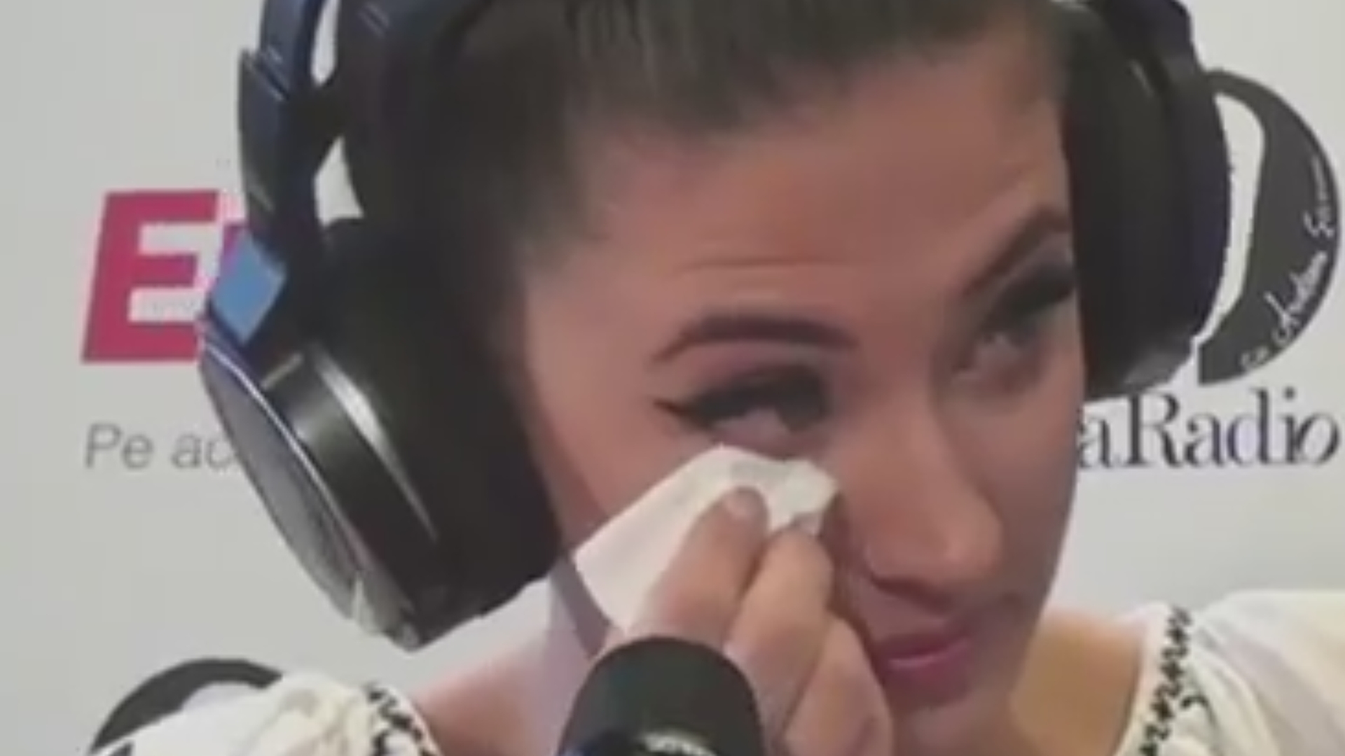 Antonia a inceput sa planga in fata Andreei Esca cand a auzit ce spune tatal ei. “Mi-ati facut…”