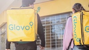 Aplicația Glovo nu mai preia comenzi. De ce au fost oprite toate livrările
