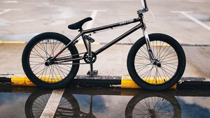 Sport extrem sau artă pe bicicletă?