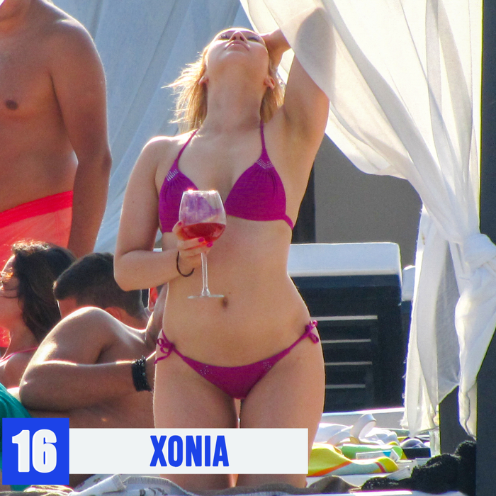Top 30 cei mai discreți “pepenași” din showbiz. Ce poziții ocupă Lidia Buble, Corina Caragea sau Alexandra Stan?!