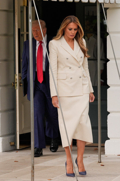 14 iunie 2025, Washington, District of Columbia, SUA: Președintele Donald Trump și Prima Doamnă Melania Trump plecând de la Casa Albă. Foto: Profimedia