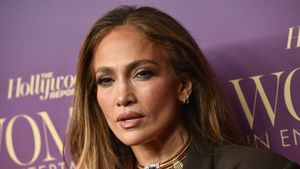 Jennifer Lopez le răspunde tranșant celor care o critică: „Dacă ai avea fundul meu, ai umbla dezbrăcată!”