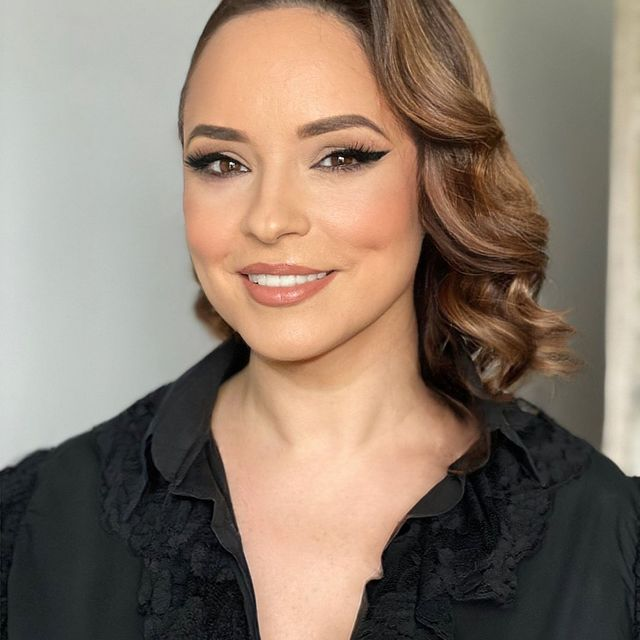 Andreea Marin se pregătește de lansarea unui nou volum autobiogafic, intitulat "Nu există nu se poate!" / Sursa Foto: Instagram.com