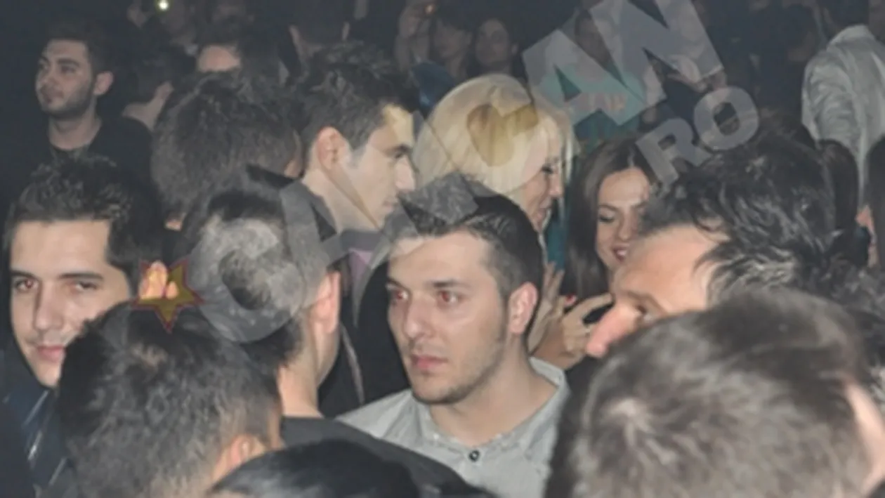 Piti Jr. si-a scos noua iubita in discoteca