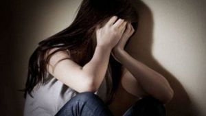 Dosarul de la Caracal i-au redeschis rănile. Ce mesaj a postat Izabela, o tânără care la doar 13 ani a fost hărțuită și violată de un pervers din Onești