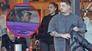 Nedezlipiți. BDLP și Vanessa ies peste tot împreună
