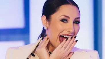 Andra, așa cum o vede doar Măruță în fiecare dimineață! Cum s-a lăsat pozată