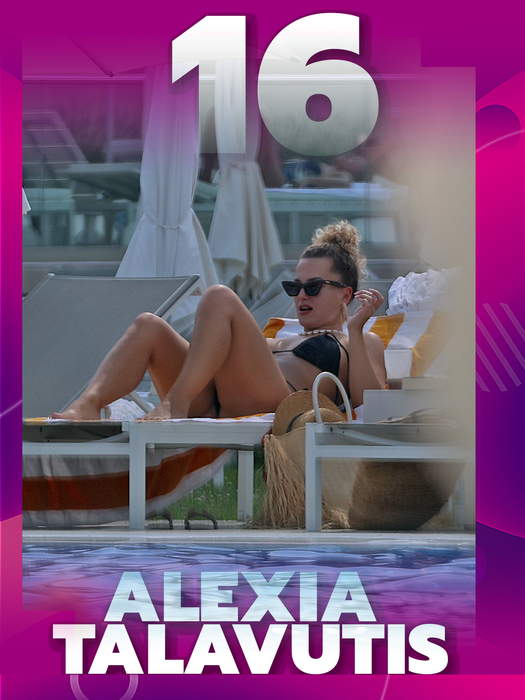 TOP 20 sexy-vedete care au încins litoralul anul trecut! Le-am fotografiat în cele mai jucăușe poziții!