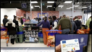Alertă în cazul cardurilor de alimente pentru români. Ministrul a făcut anunțul referitor la data la care vor intra banii