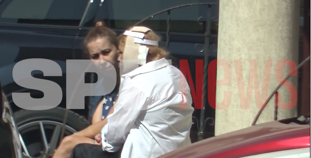 Imagini rare cu soacra lui Florin Salam! Mama Roxanei Dobre iese de la estetician cu un mare bandaj pe cap! Ce a făcut imediat după operație VIDEO