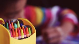Teoria care contrazice tot ce știam până acum. Redeschiderea școlilor nu va duce la o creștere a numărului de cazuri de COVID-19