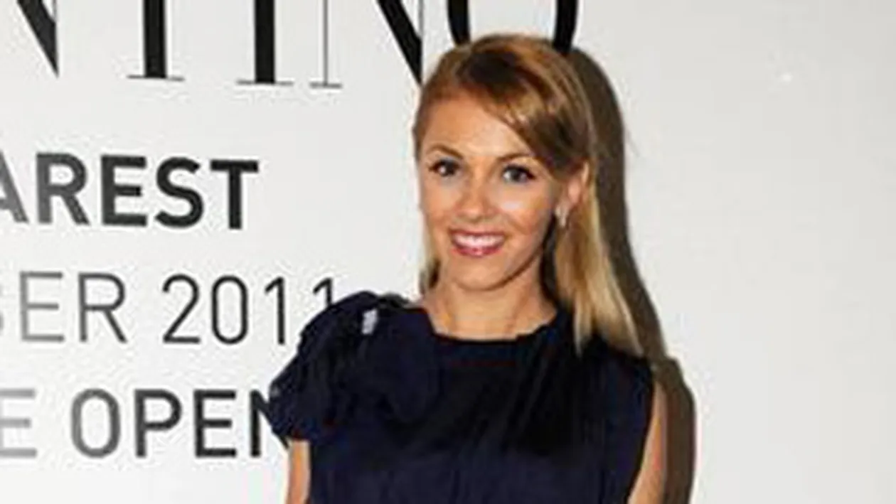 Andreea Ibacka este convinsa ca a venit primavara! Afla cu ce accesorii si-a completat tinuta!