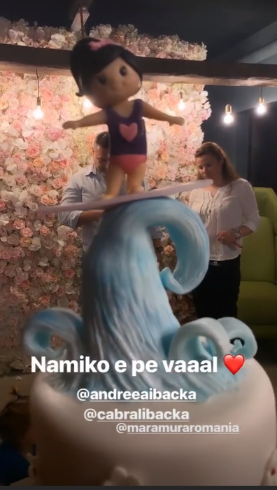 Cabral și Andreea Ibacka și-au botezat fetița! Ce tort are Namiko și ce ținute superbe au părinții ei