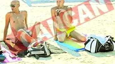 Mircea Zara la plaja cu prietenul