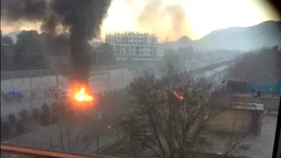 Pakistan declară război Afganistanului. A început bombardarea capitalei Kabul și a altor orașe afgane