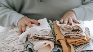 Trucul care te ajută să elimini petele de pe haine. Ingredientele ieftine pe care să le folosești