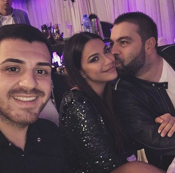 Florin Salam a mers în pelerinaj, la moaştele Sfintei Parascheva! Enoriaşilor nu le-a venit să creadă când l-au văzut! A venit să se roage pentru…