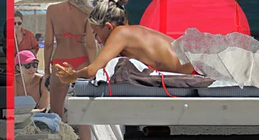 Crina Abrudan a „cucerit” plaja din Mamaia. Ex-știrista de la Antenă a arătat tot și a încins imaginația