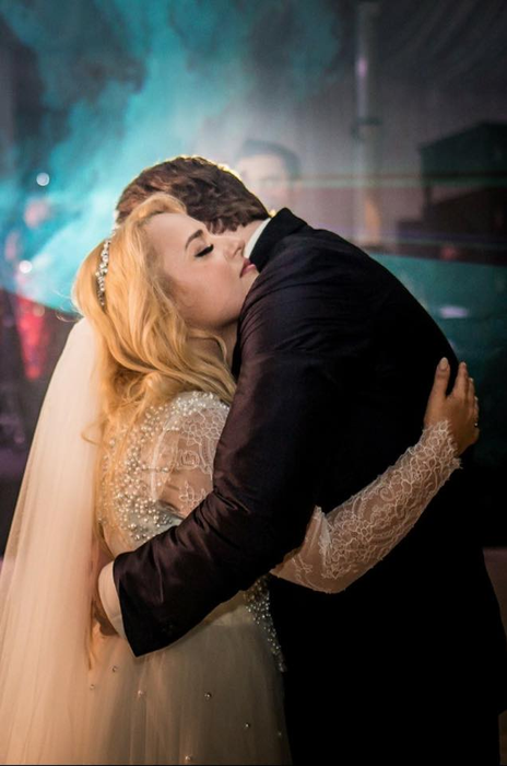 Îți mai aduci aminte de Simina Costea, fosta soție a lui What’s Up? În ce țară s-a mutat după divorțul de artist și cum arată acum