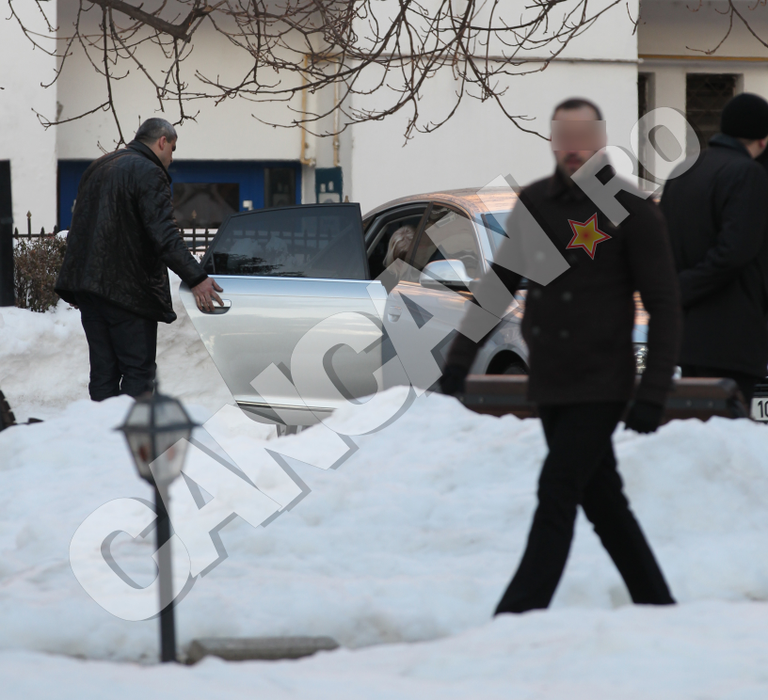 Aroganţă rar văzută şi un tupeu aparte. Văduva miliardarului Adamescu, păzită ca un preşedinte de stat!