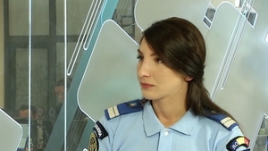Jandarmerița Ștefania a fost dusă în locul unde a fost bătută de protestatari pe 10 august! Tânăra se află sub tratament psihiatric