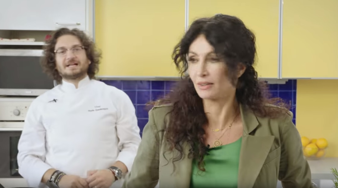 Câți bani a primit Mihaela Rădulescu pentru reclama în care apare alături de Andrei Aradits și Florin Dumitrescu