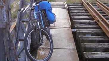 Un biciclist a fost accidentat mortal de un tren personal!