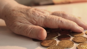 Ajutor de 1.000 de lei pentru români. Primăria care plătește impozitele persoanelor cu handicap