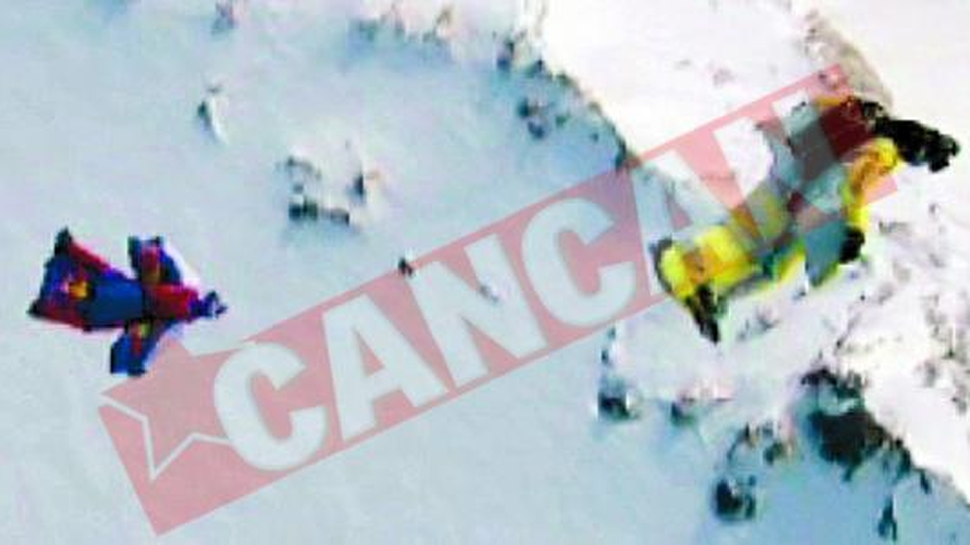 Traieste dupa ce a cazut de la peste 1.800 m