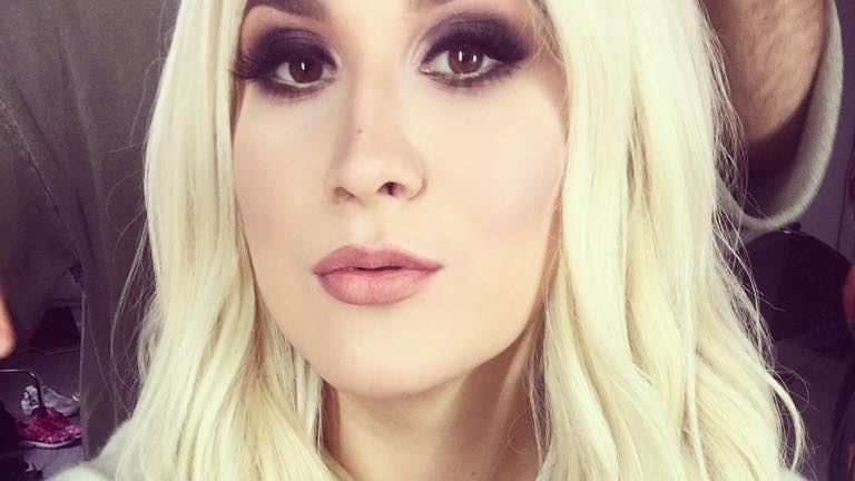 ADDA nu mai arată aşa cum o ştiai! Iată cum şi-a schimbat artista look-ul